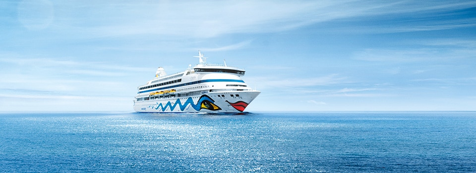 Kreuzfahrtschiffe in Warnemünde – April 2024