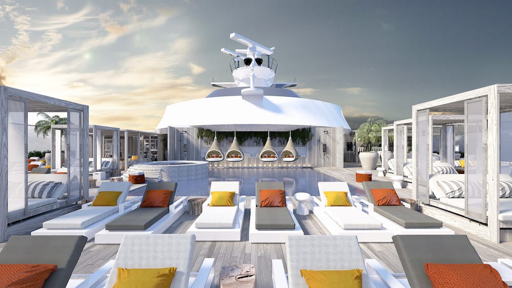 Celebrity Beyond Sonnendeck