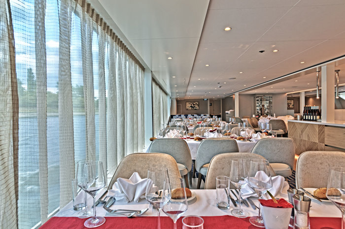 MS VistaStar Restaurant
