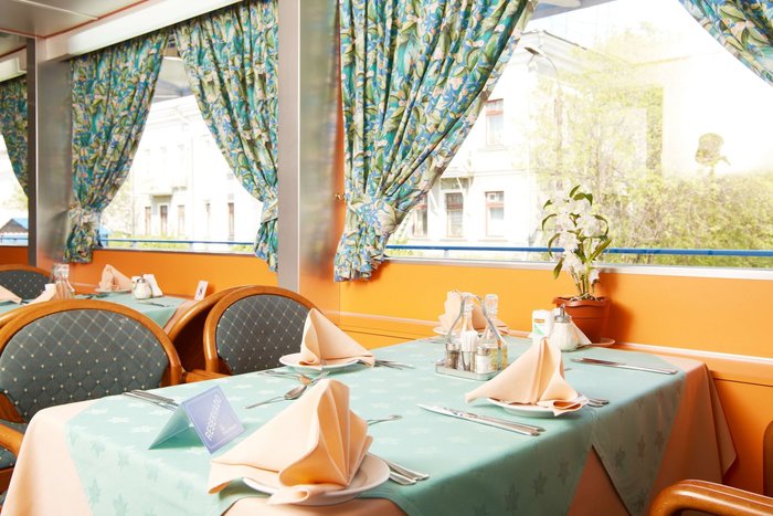 MS Chekhov Restaurant