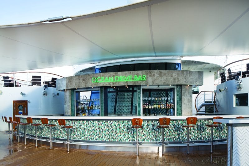 Pride of America-Ocean Drive Bar